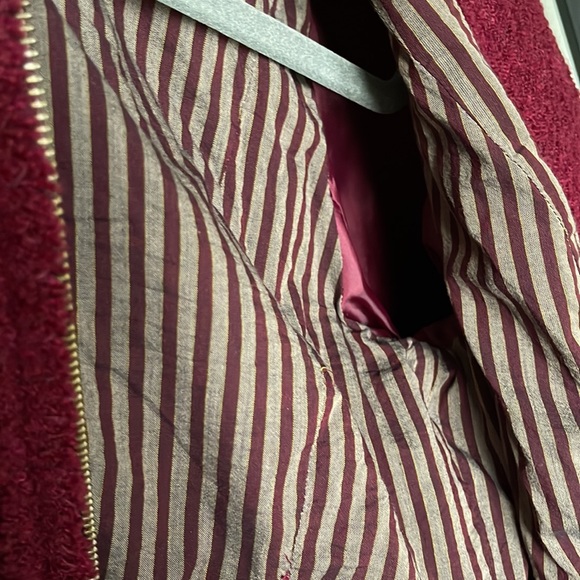 CAbi #530 Blazer Jacket Britt Boucle Merlot Blazer Burgundy Red Wool Blends Sz 6 - Picture 10 of 12